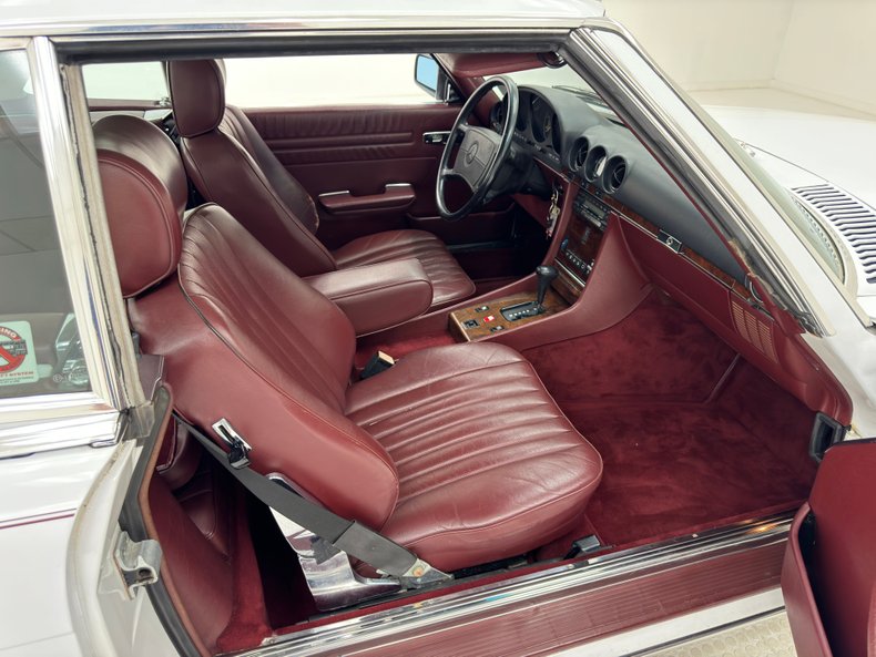 Mercedes-benz-560sl-1987-White-Burgundy-30