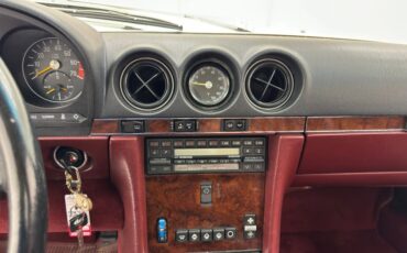 Mercedes-benz-560sl-1987-White-Burgundy-35