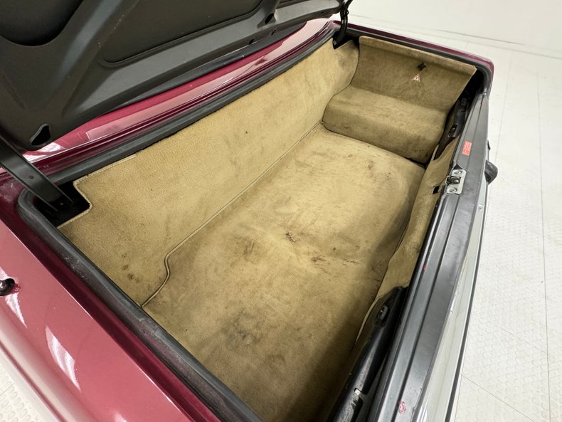 Mercedes-benz-560sl-1989-Garnet-Red-Cream-38