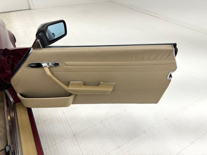 Mercedes-benz-560sl-1989-Garnet-Red-Cream-41