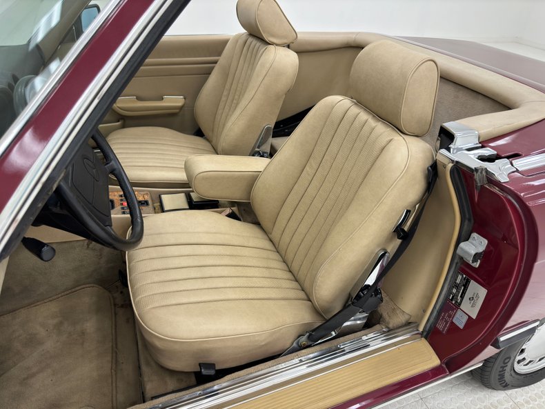 Mercedes-benz-560sl-1989-Garnet-Red-Cream-42