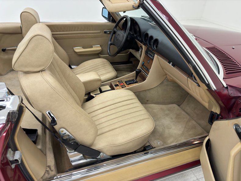 Mercedes-benz-560sl-1989-Garnet-Red-Cream-46