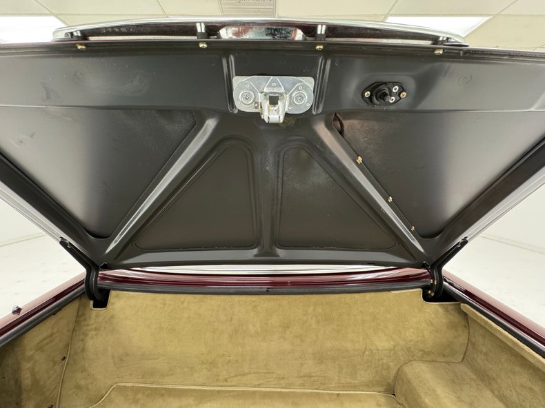 Mercedes-benz-Other-1985-Cabernet-Red-Metalli-Beige-28