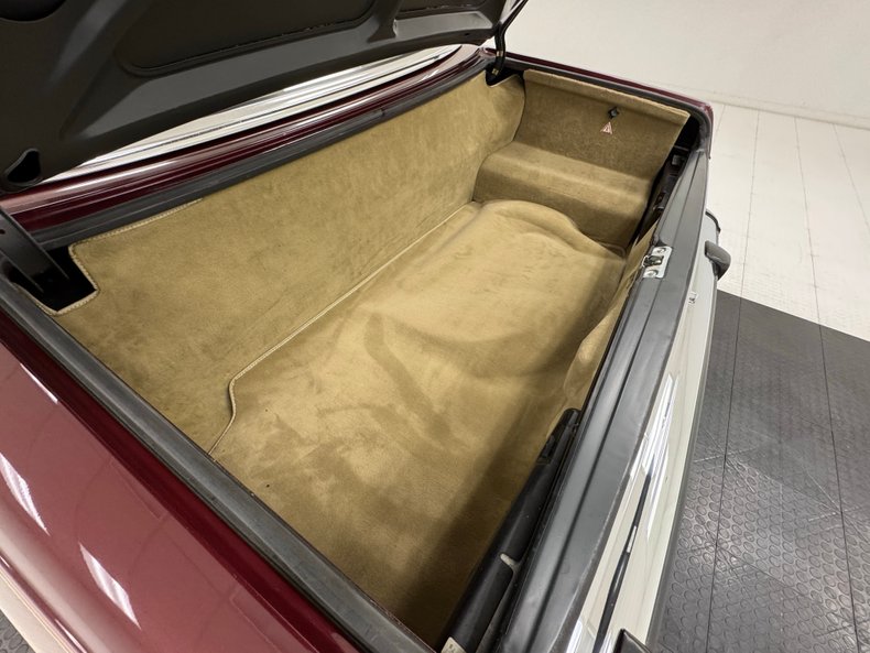 Mercedes-benz-Other-1985-Cabernet-Red-Metalli-Beige-29