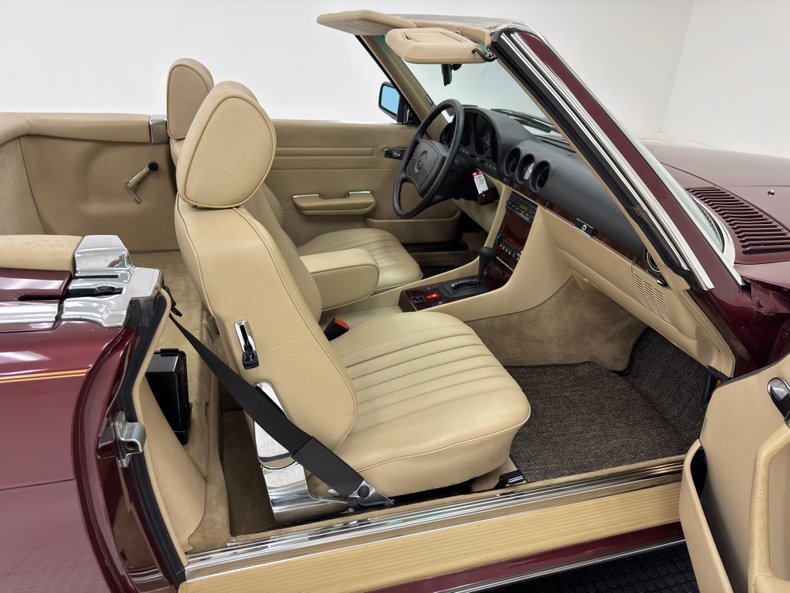 Mercedes-benz-Other-1985-Cabernet-Red-Metalli-Beige-38