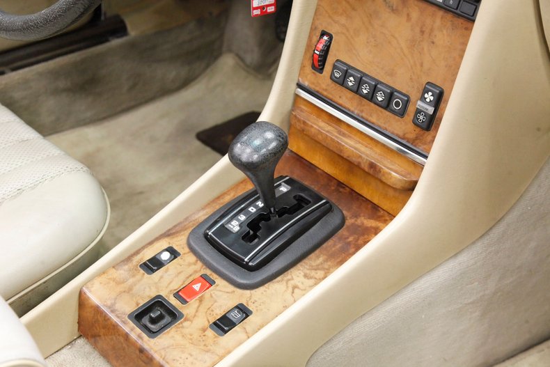 Mercedes-benz-Other-1985-Nautical-Blue-Metall-Beige-3