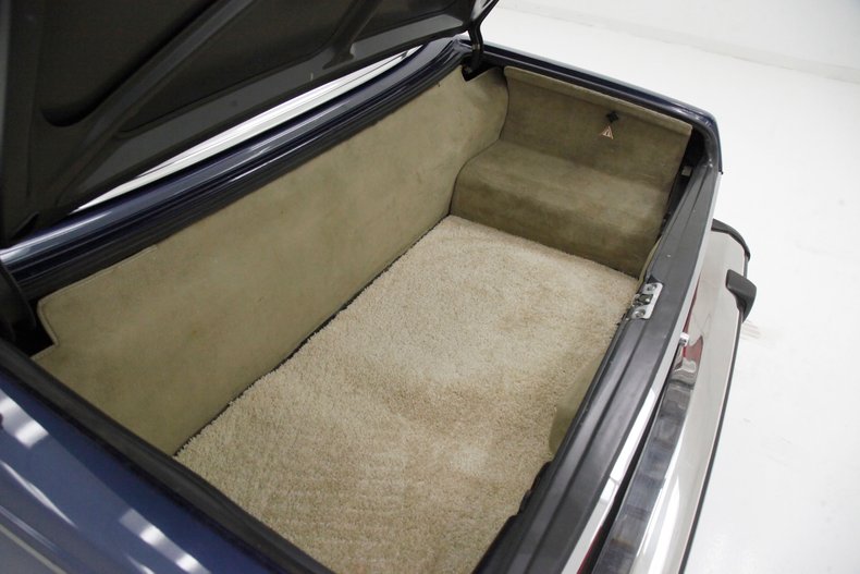 Mercedes-benz-Other-1985-Nautical-Blue-Metall-Beige-4
