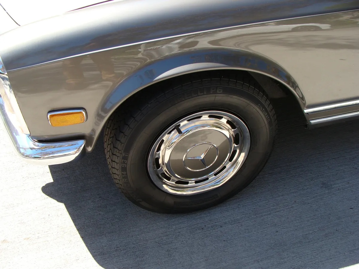 Mercedes-benz-Sl-class-1969-Anthracite-Grey-172-Red-Leather-299-2