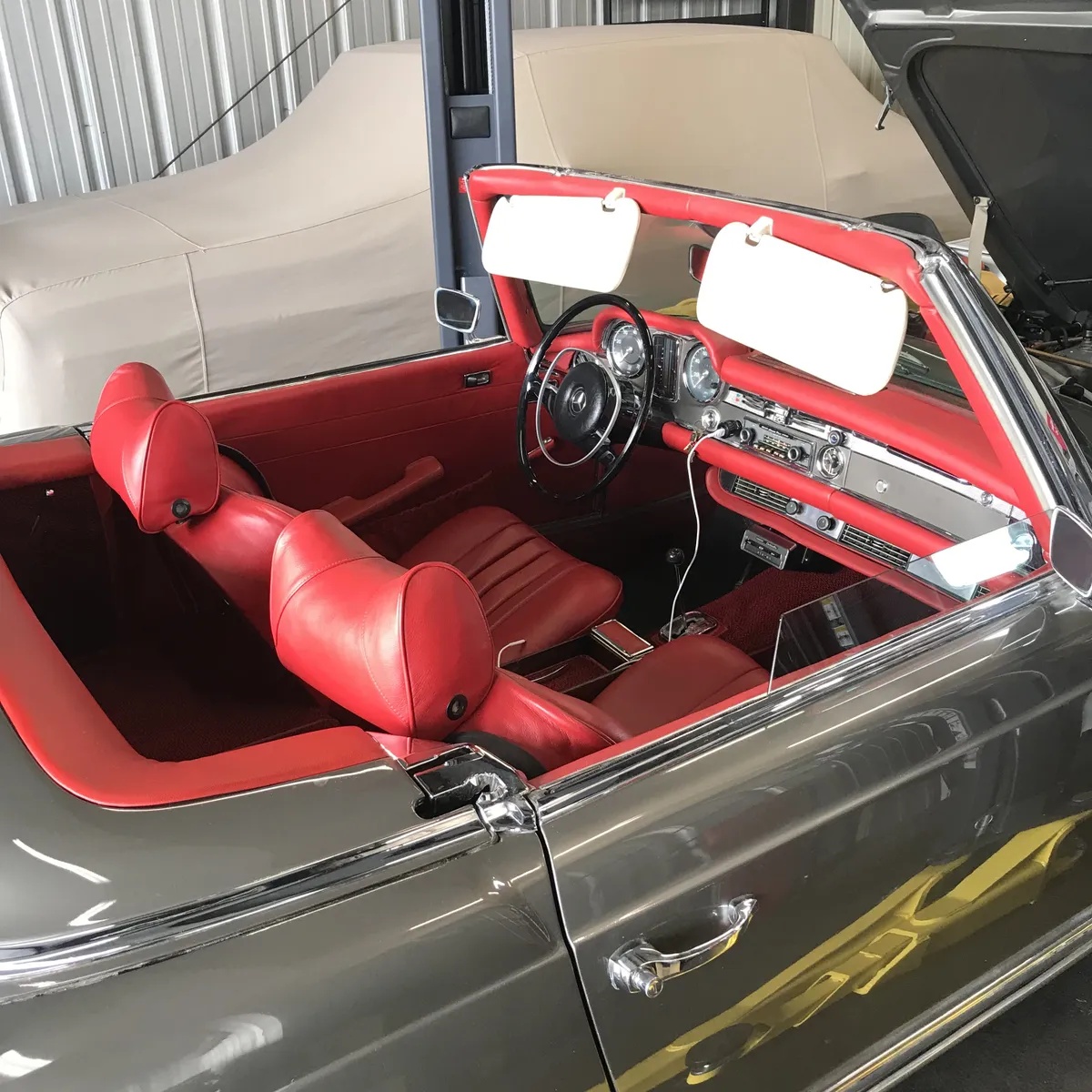 Mercedes-benz-Sl-class-1969-Anthracite-Grey-172-Red-Leather-299-5
