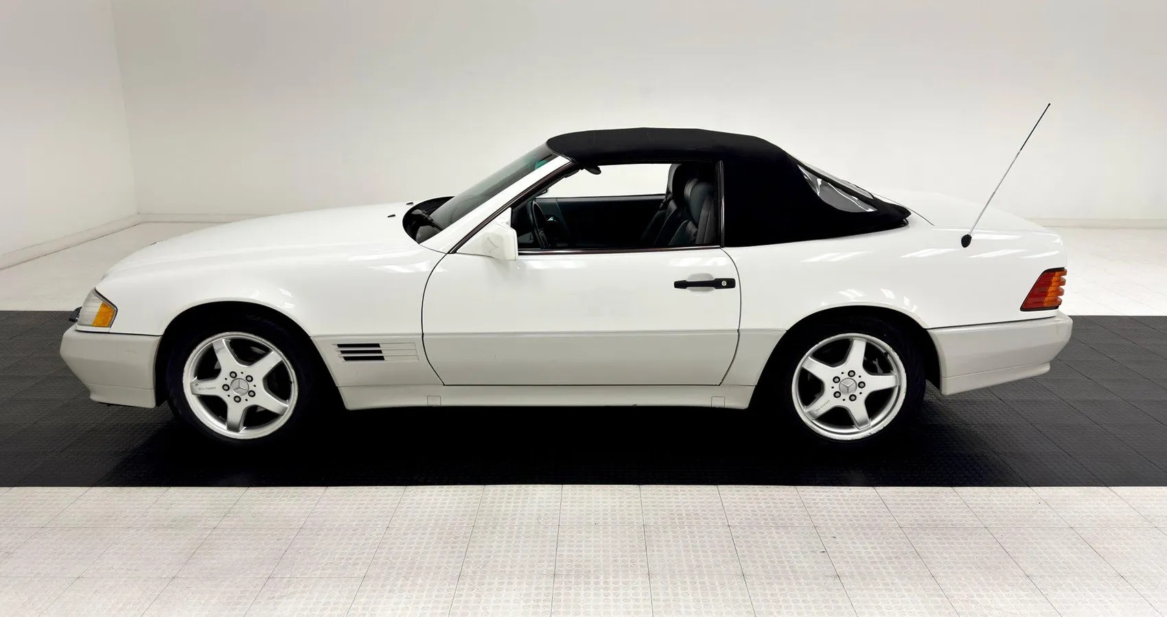 Mercedes-benz-Sl320-1995-Polar-White-Gray-1