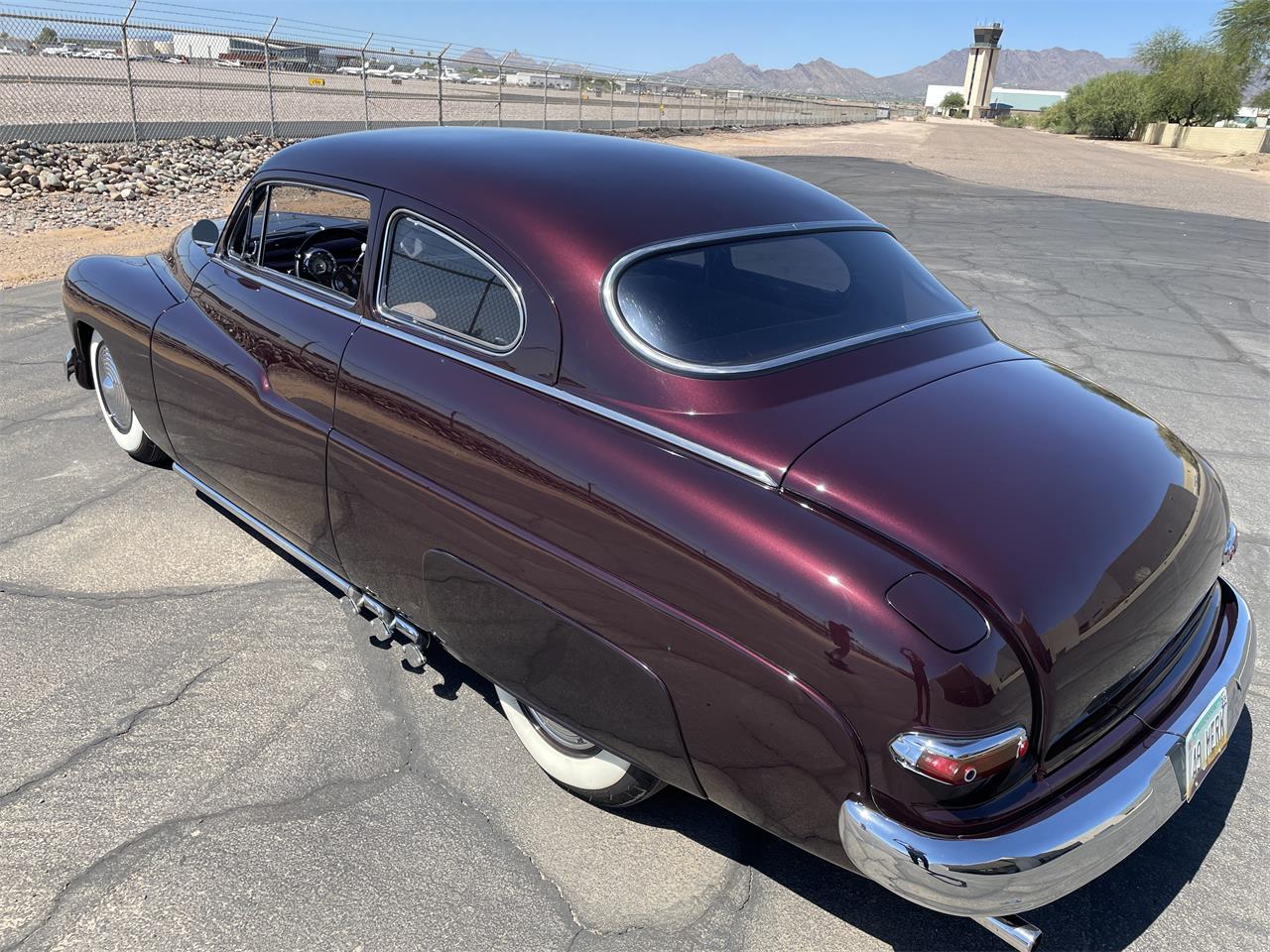 Mercury-2-dr-coupe-1949-Maroon-Tan-8