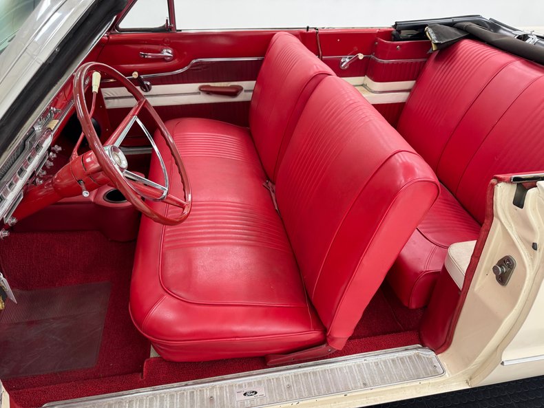 Mercury-Comet-1963-Sulanta-White-Red-39