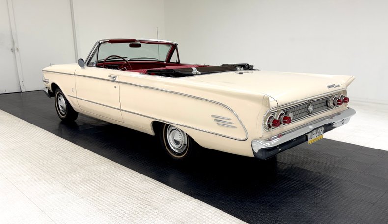 Mercury-Comet-1963-Sulanta-White-Red-4