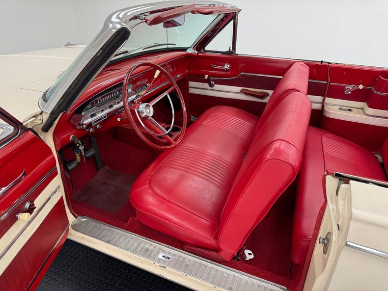 Mercury-Comet-1963-Sulanta-White-Red-40