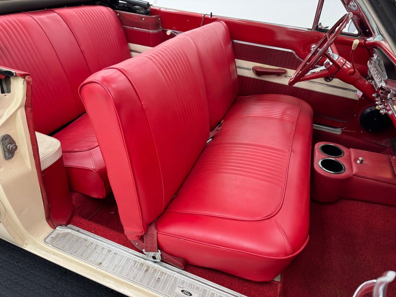 Mercury-Comet-1963-Sulanta-White-Red-42