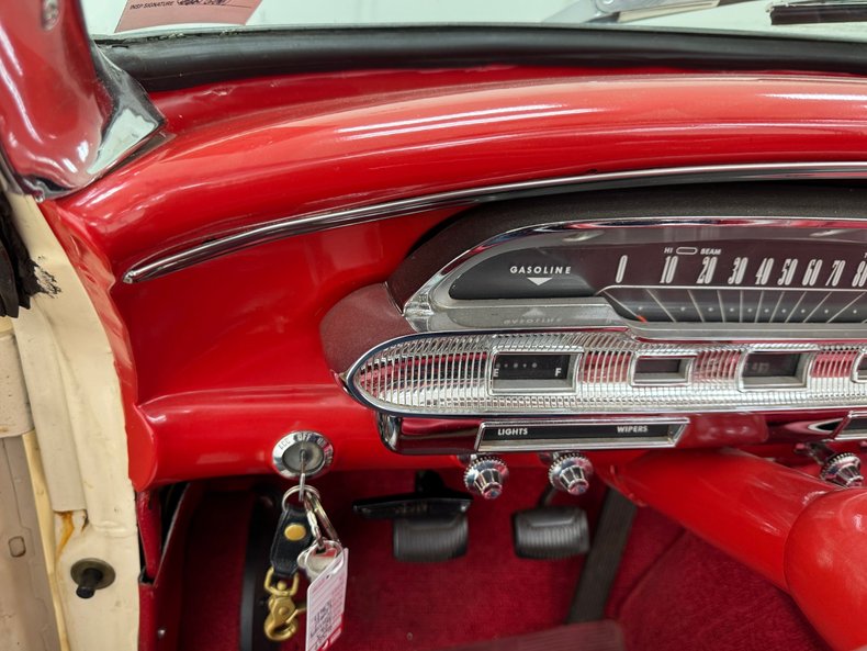 Mercury-Comet-1963-Sulanta-White-Red-47