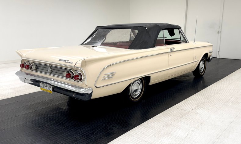 Mercury-Comet-1963-Sulanta-White-Red-6
