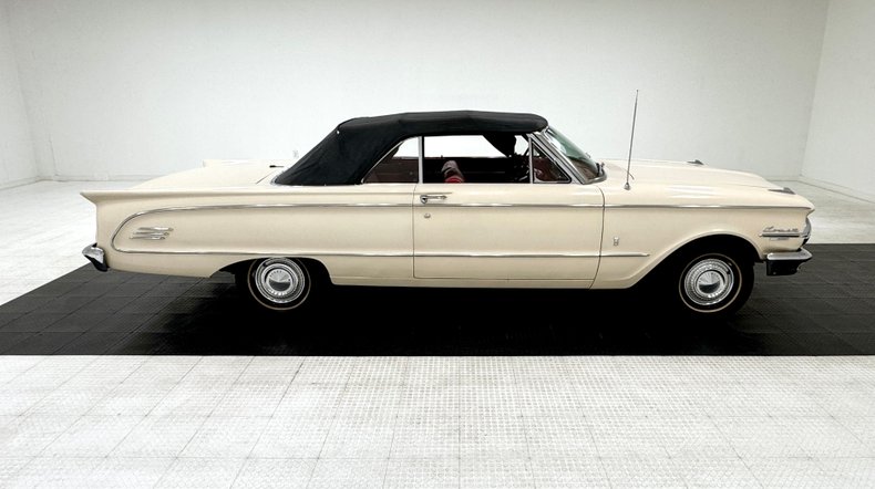 Mercury-Comet-1963-Sulanta-White-Red-7