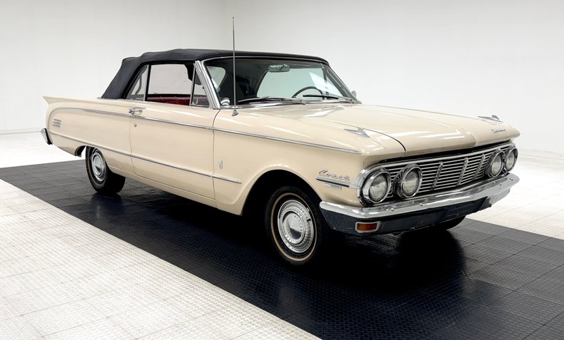 Mercury-Comet-1963-Sulanta-White-Red-8