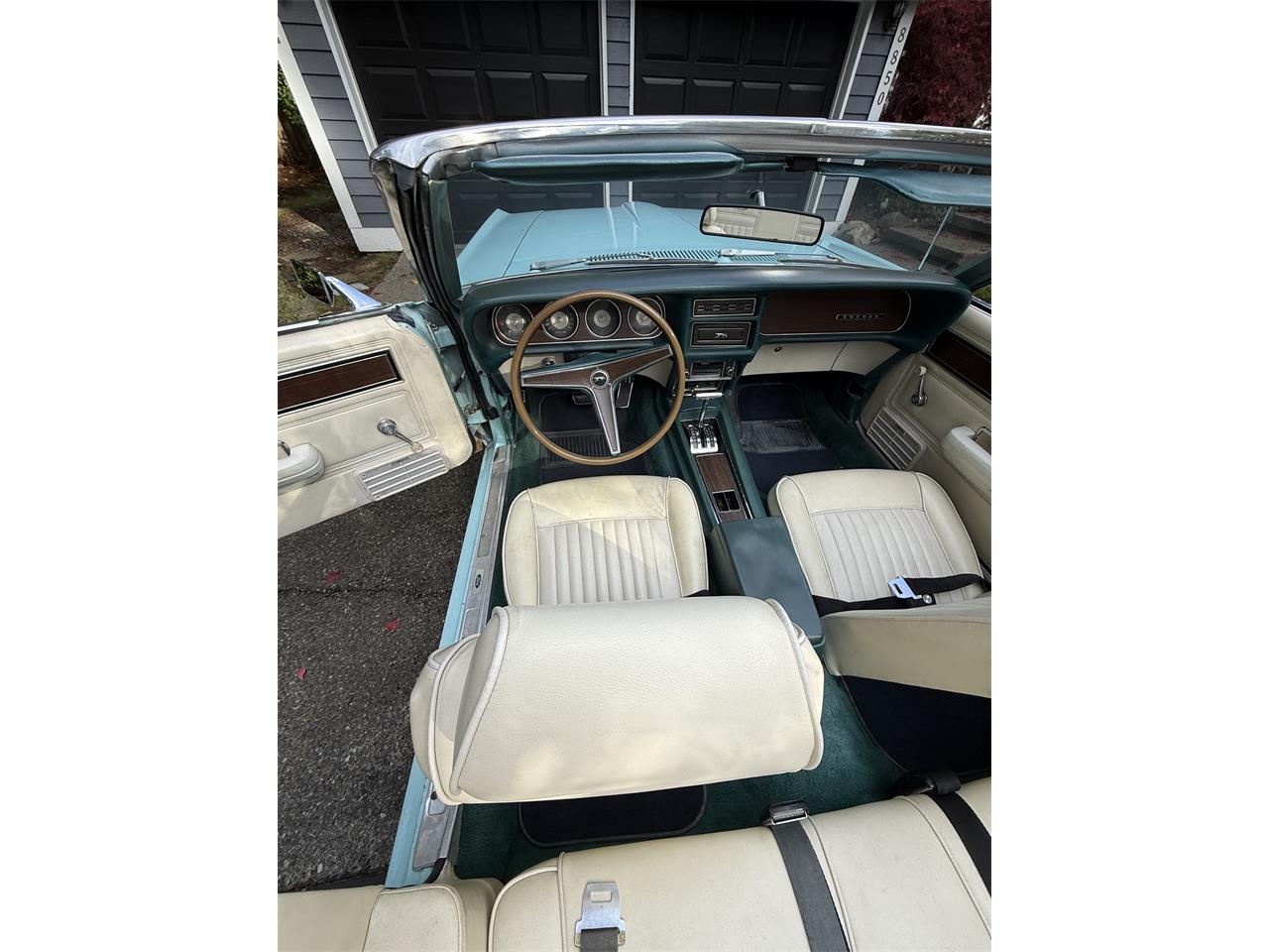 Mercury-Cougar-1969-Robins-egg-Blue-WhiteGreen-13
