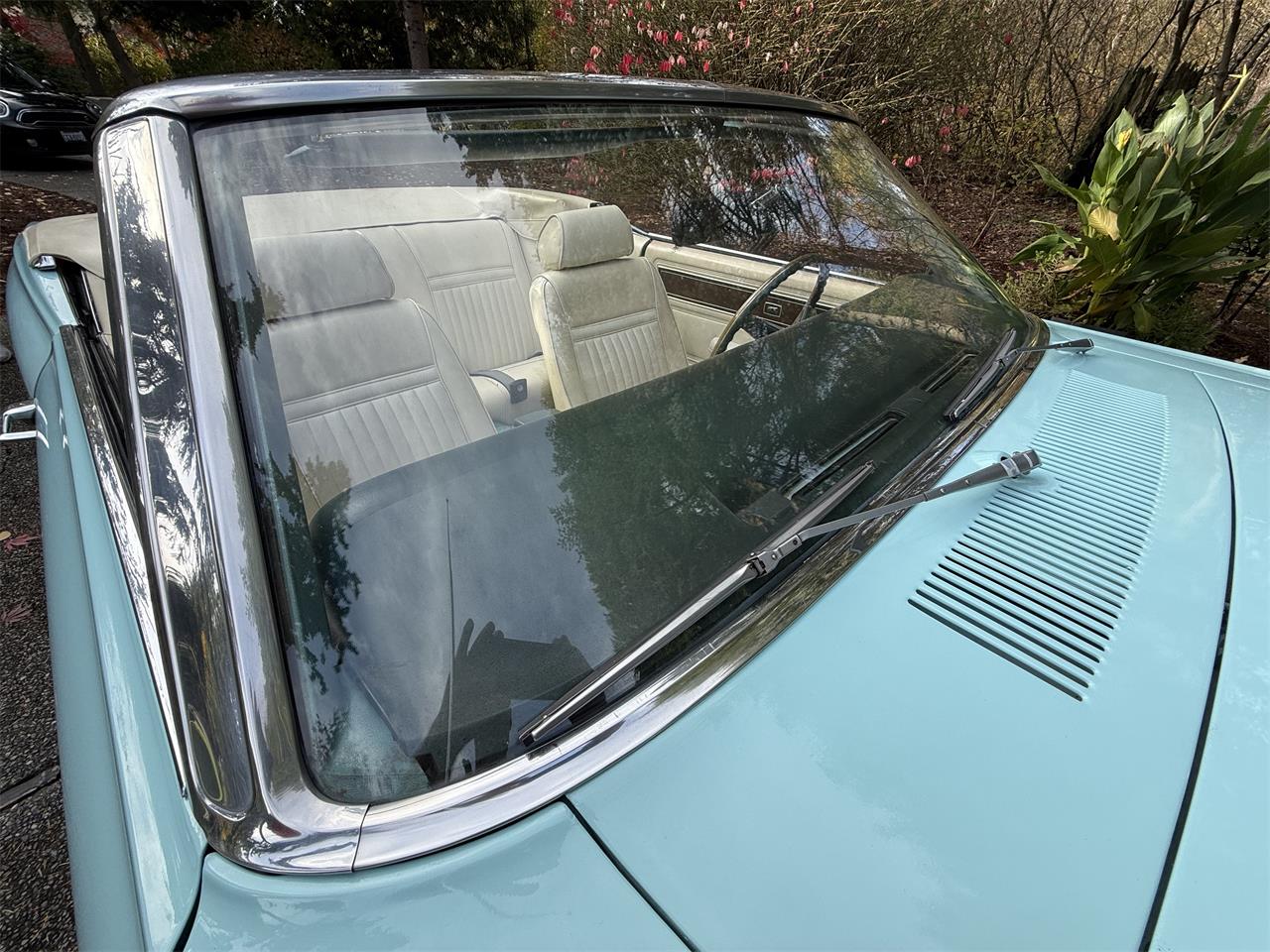 Mercury-Cougar-1969-Robins-egg-Blue-WhiteGreen-20