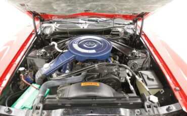 Mercury-Cougar-1973-Bright-Red-White-11