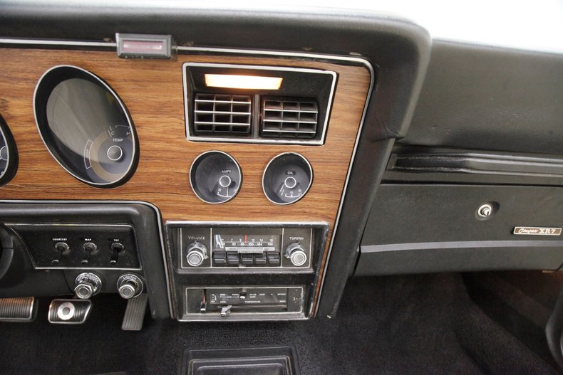 Mercury-Cougar-1973-Bright-Red-White-33