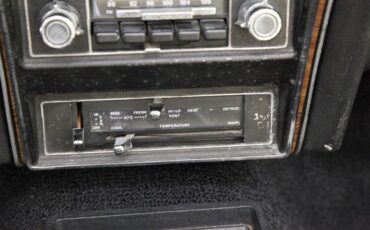 Mercury-Cougar-1973-Bright-Red-White-34