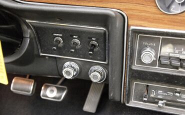 Mercury-Cougar-1973-Bright-Red-White-35