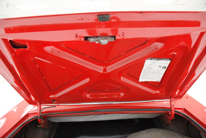 Mercury-Cougar-1973-Bright-Red-White-42