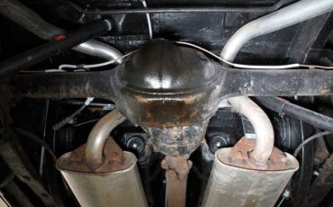 Mercury-Cougar-1973-Bright-Red-White-49