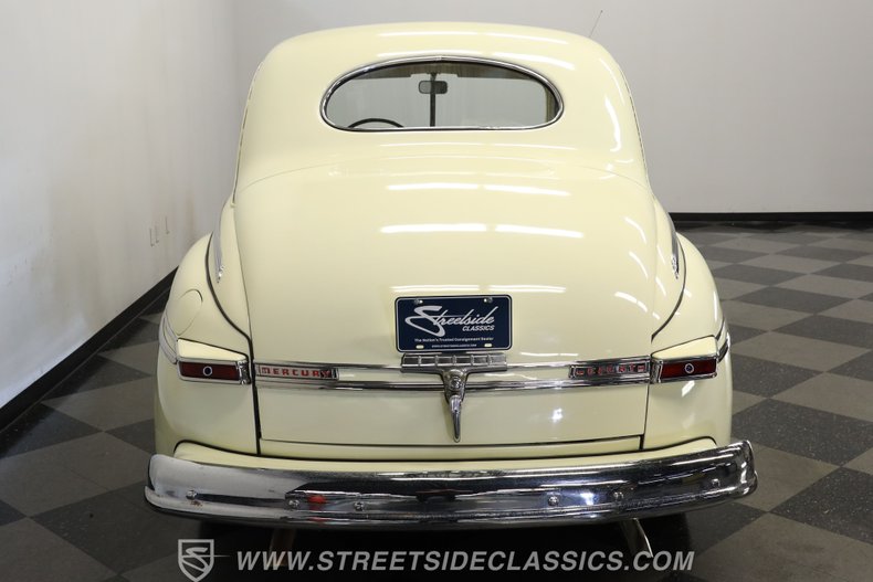 Mercury-Coupe-1946-Light-Yellow-Dark-Red-13