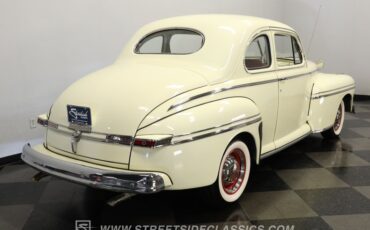 Mercury-Coupe-1946-Light-Yellow-Dark-Red-15