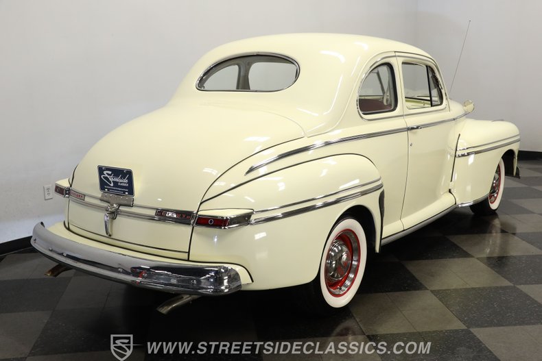 Mercury-Coupe-1946-Light-Yellow-Dark-Red-15