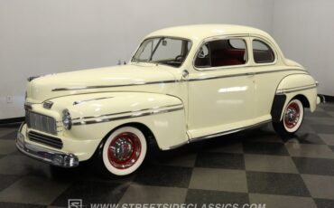 Mercury-Coupe-1946-Light-Yellow-Dark-Red-2