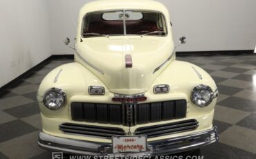 Mercury-Coupe-1946-Light-Yellow-Dark-Red-20