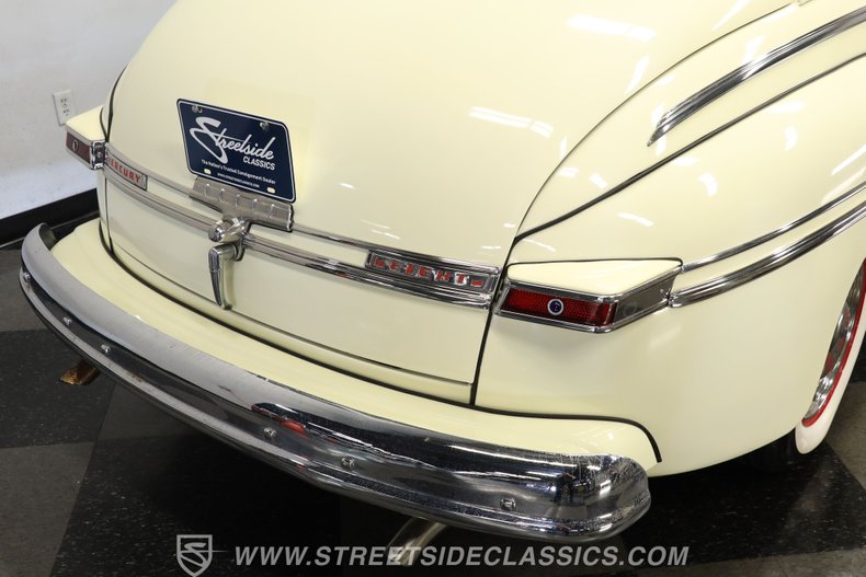 Mercury-Coupe-1946-Light-Yellow-Dark-Red-24