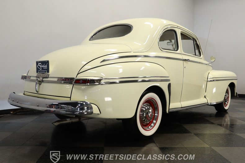 Mercury-Coupe-1946-Light-Yellow-Dark-Red-25