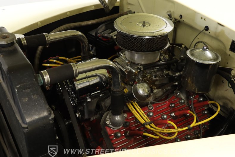 Mercury-Coupe-1946-Light-Yellow-Dark-Red-30