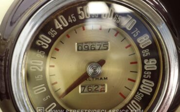 Mercury-Coupe-1946-Light-Yellow-Dark-Red-36