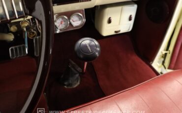 Mercury-Coupe-1946-Light-Yellow-Dark-Red-38