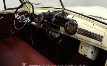 Mercury-Coupe-1946-Light-Yellow-Dark-Red-42