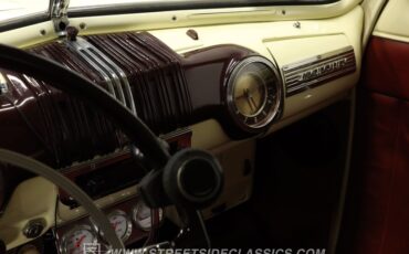 Mercury-Coupe-1946-Light-Yellow-Dark-Red-49