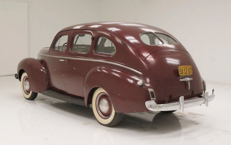 Mercury-Eight-1940-Maroon-Saddle-1