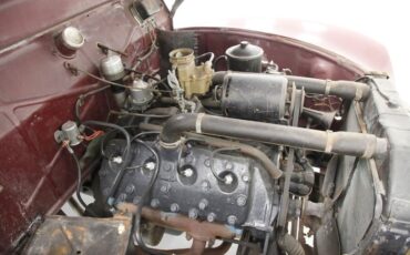 Mercury-Eight-1940-Maroon-Saddle-10