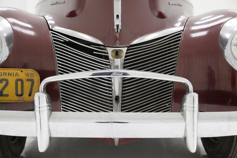 Mercury-Eight-1940-Maroon-Saddle-12