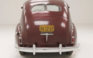 Mercury-Eight-1940-Maroon-Saddle-2