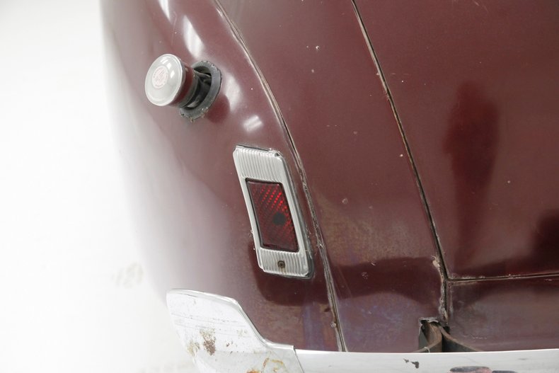 Mercury-Eight-1940-Maroon-Saddle-23