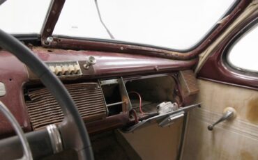 Mercury-Eight-1940-Maroon-Saddle-28