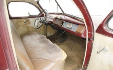 Mercury-Eight-1940-Maroon-Saddle-32